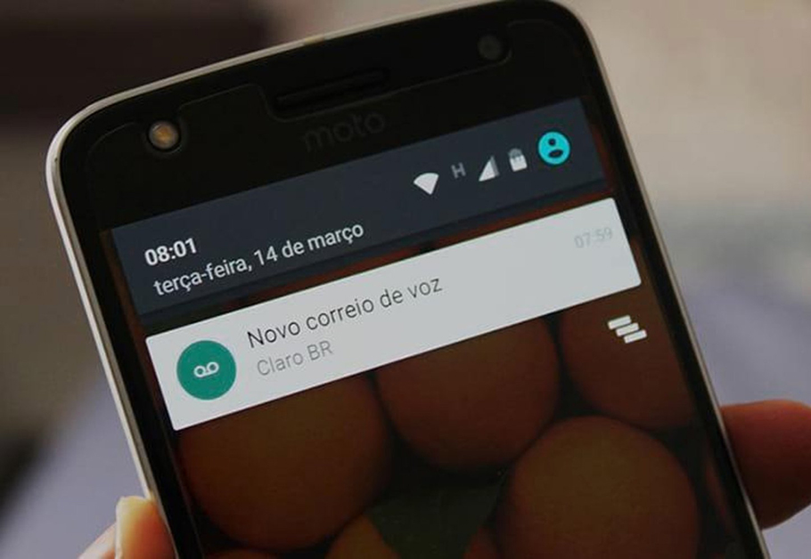 celular com correio de voz